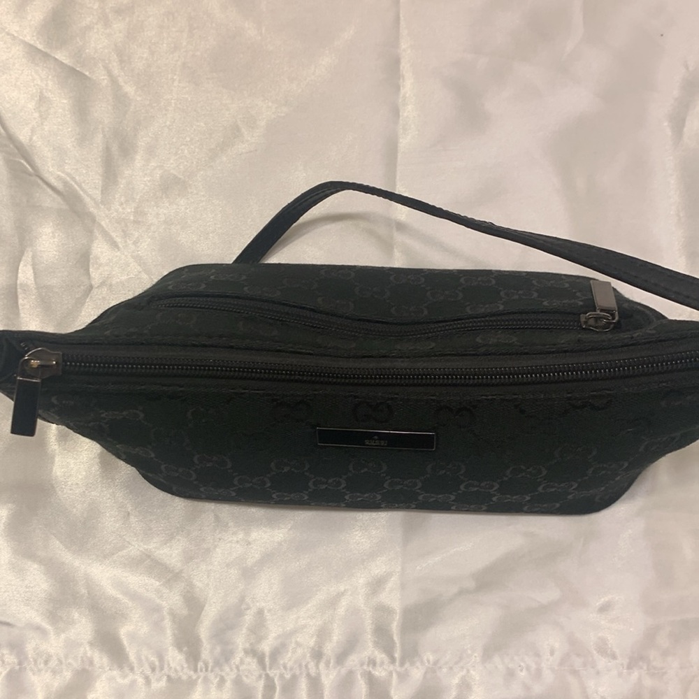 Gucci Boat Pochette Bag - Picture 14 of 16